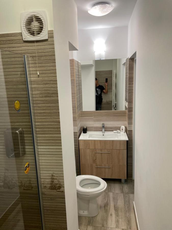 Apartament Ultracentral Modern 1 Pitesti Exterior photo