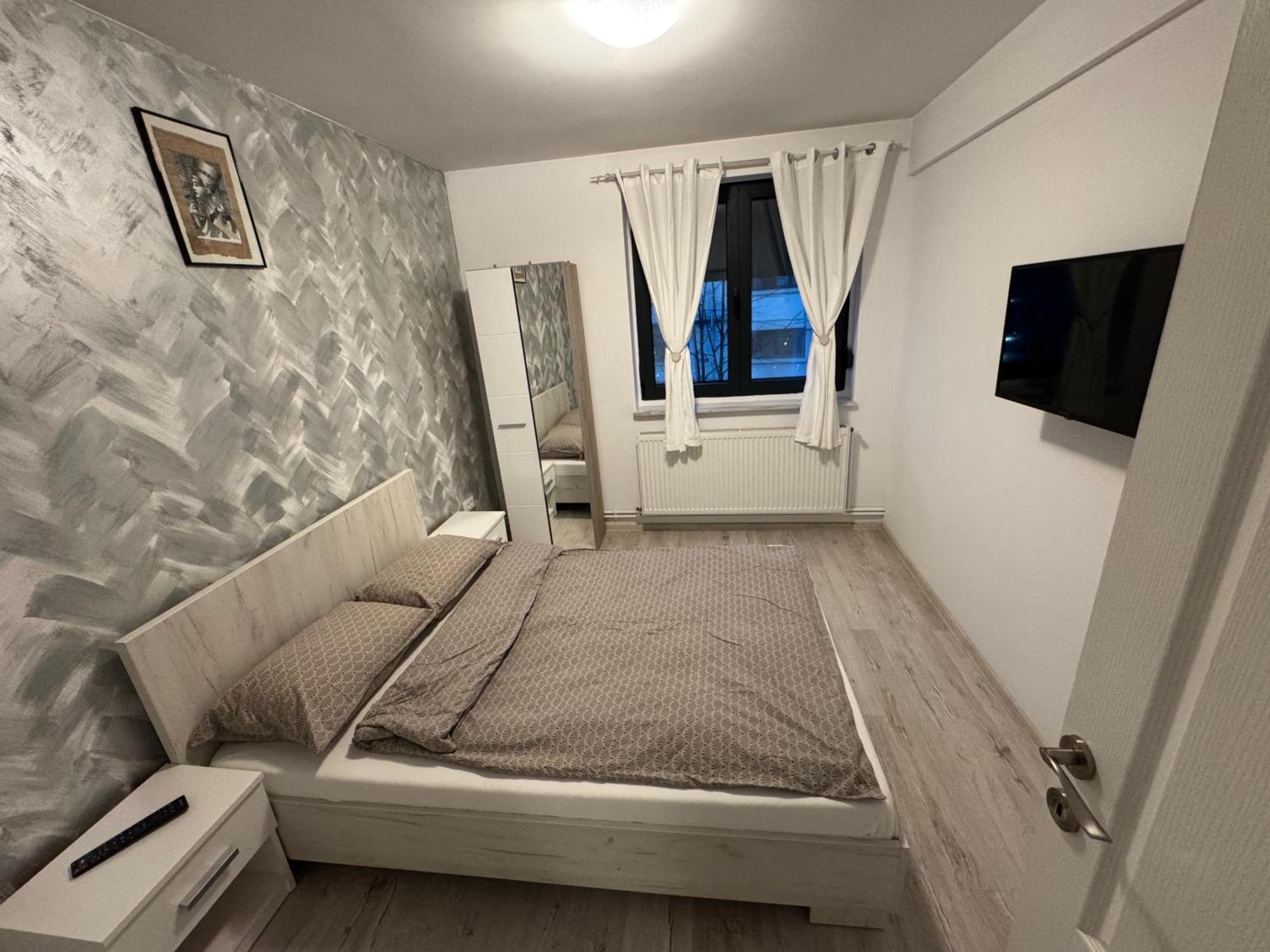 Apartament Ultracentral Modern 1 Pitesti Exterior photo